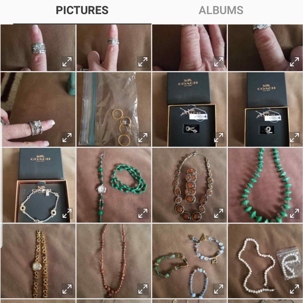 Assorted jewelry